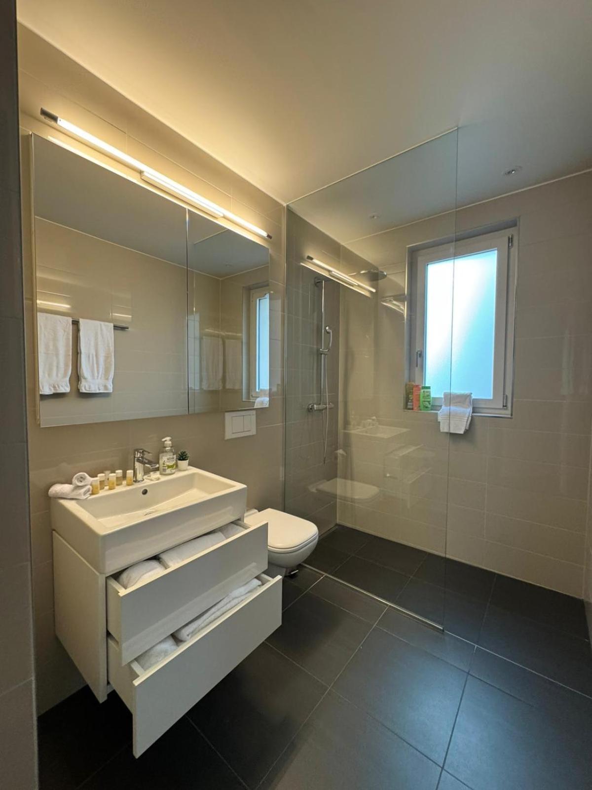 Station Apartment, 2 Bedroom & Sofabed Daire *